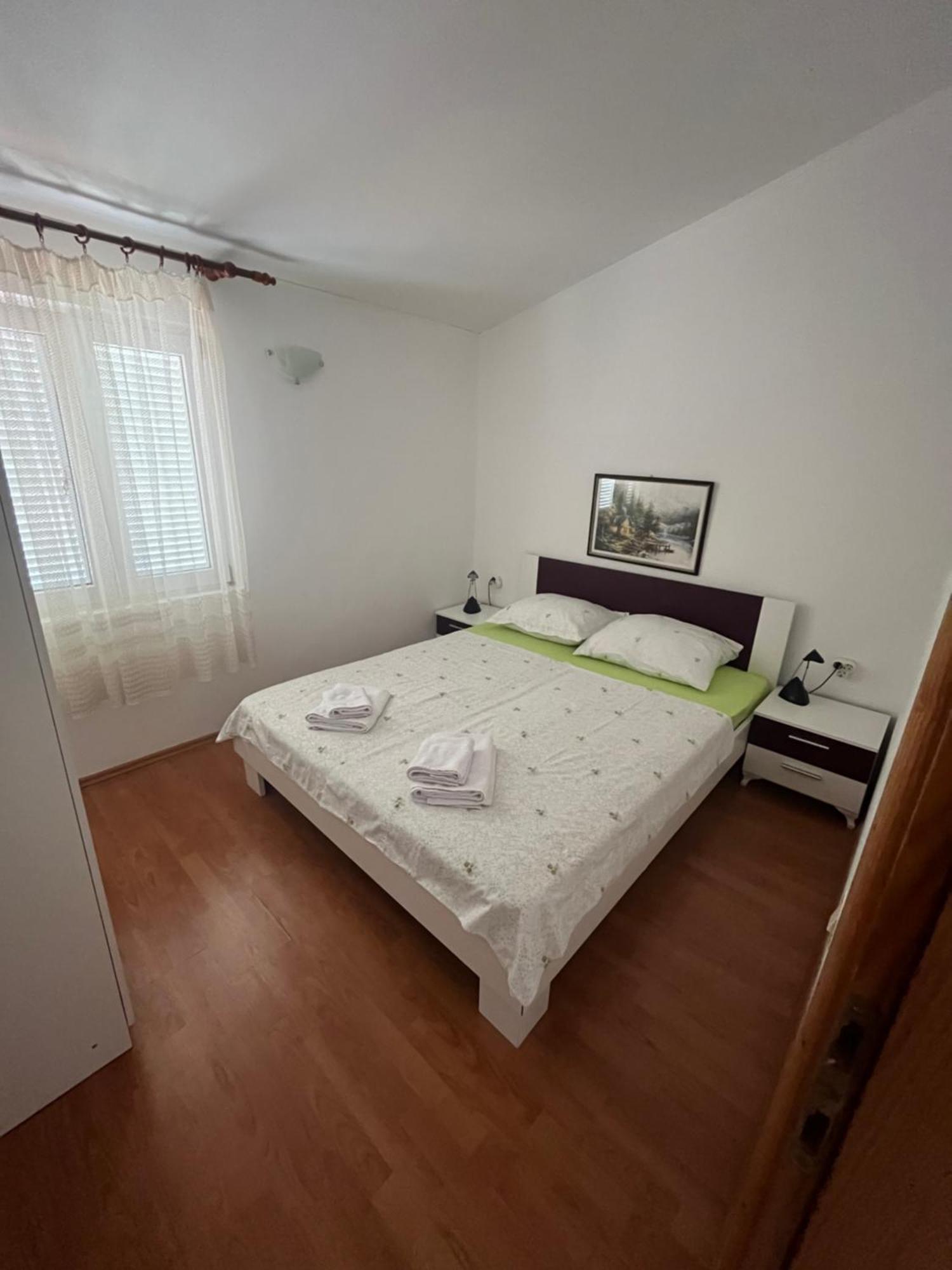 Apartments And Rooms Markovski Palit Ngoại thất bức ảnh