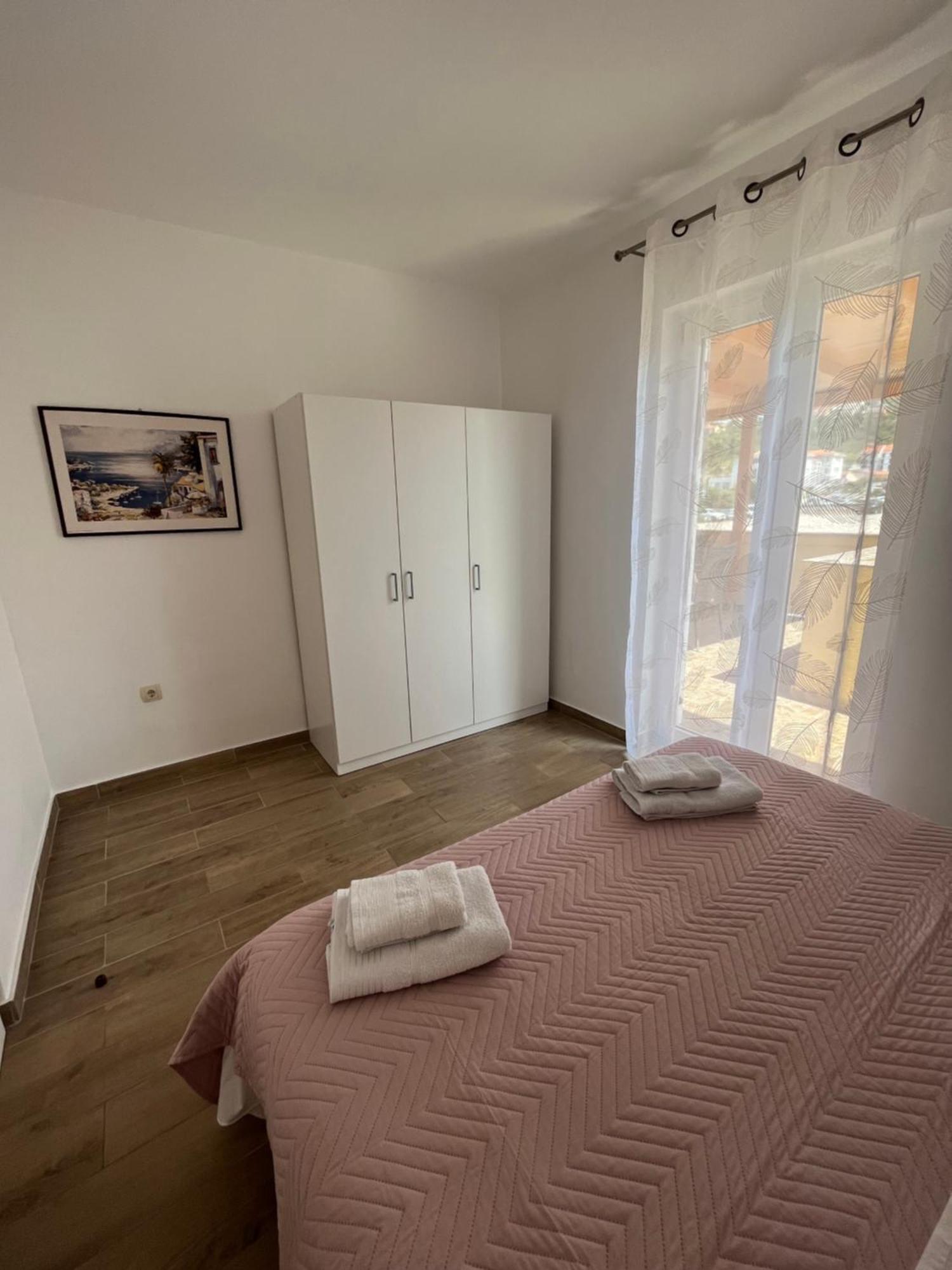 Apartments And Rooms Markovski Palit Ngoại thất bức ảnh